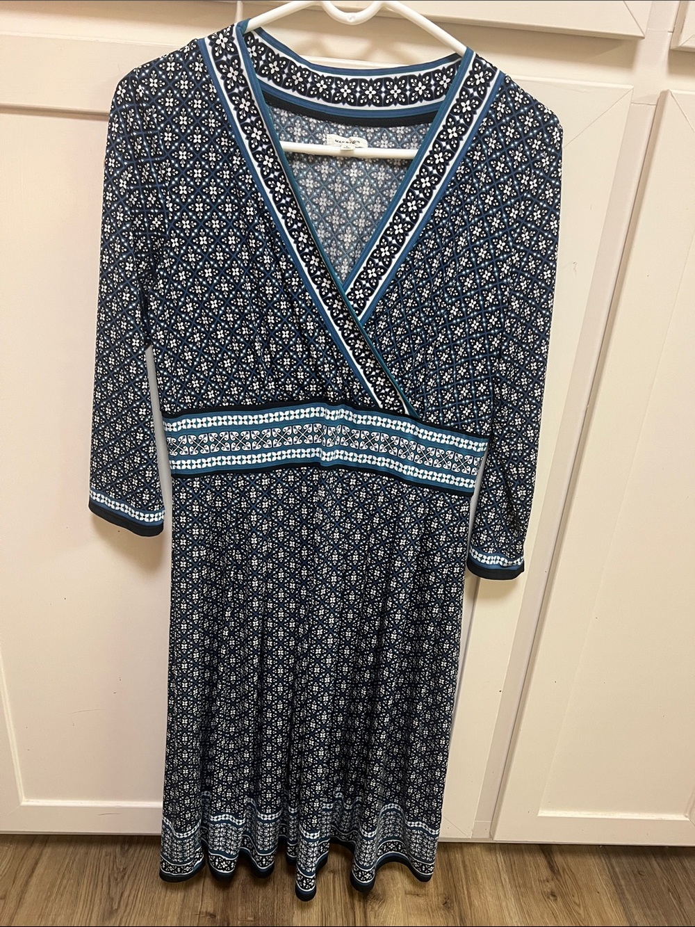 Max Studio Navy and Light Blue Printed‎ Wrap-Style Midi Dress Size Large